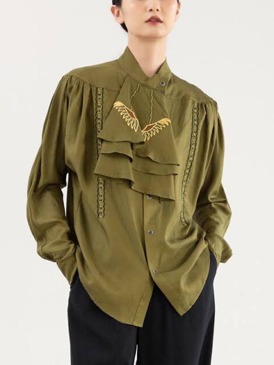 タグ付き　未使用　TOGA PULLA Silk embroidery blouse トーガ　シャツ