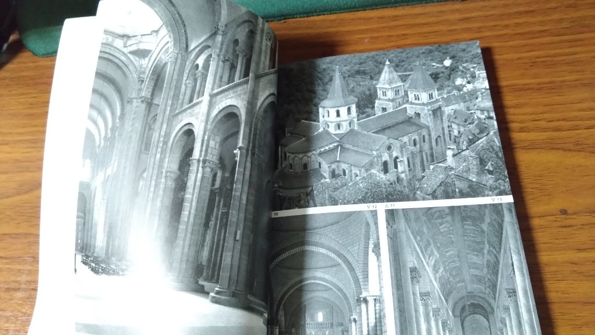洋書　Romanesque Universe History of Art and Architecture　著者　George Zarnecki_画像5