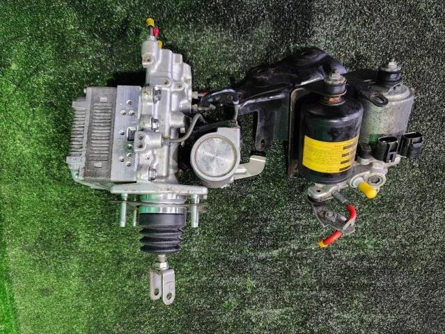 EA プリウス DAA-ZVW30 47210-47130 ブレーキブースター ポンプ