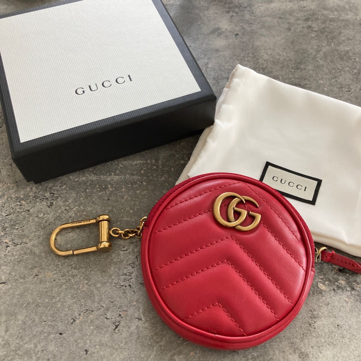 GUCCI グッチ コインケース キルティング 丸型 レッド GUCCI グッチ コインケース キルティング 丸型 レッド