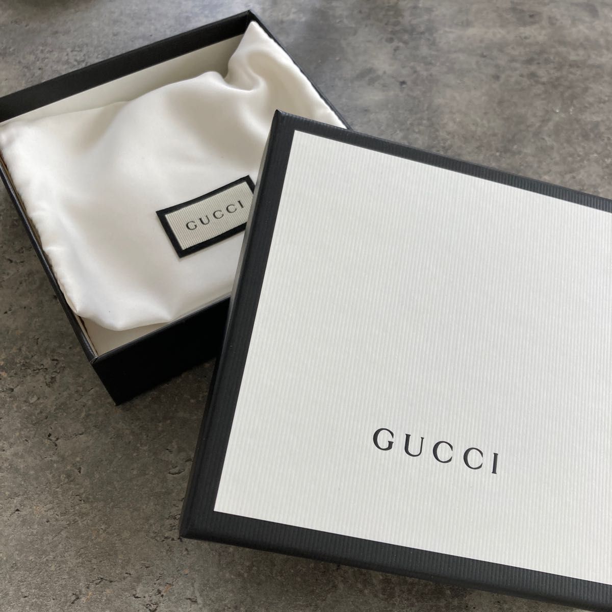 GUCCI グッチ コインケース キルティング 丸型 レッド GUCCI グッチ コインケース キルティング 丸型 レッド