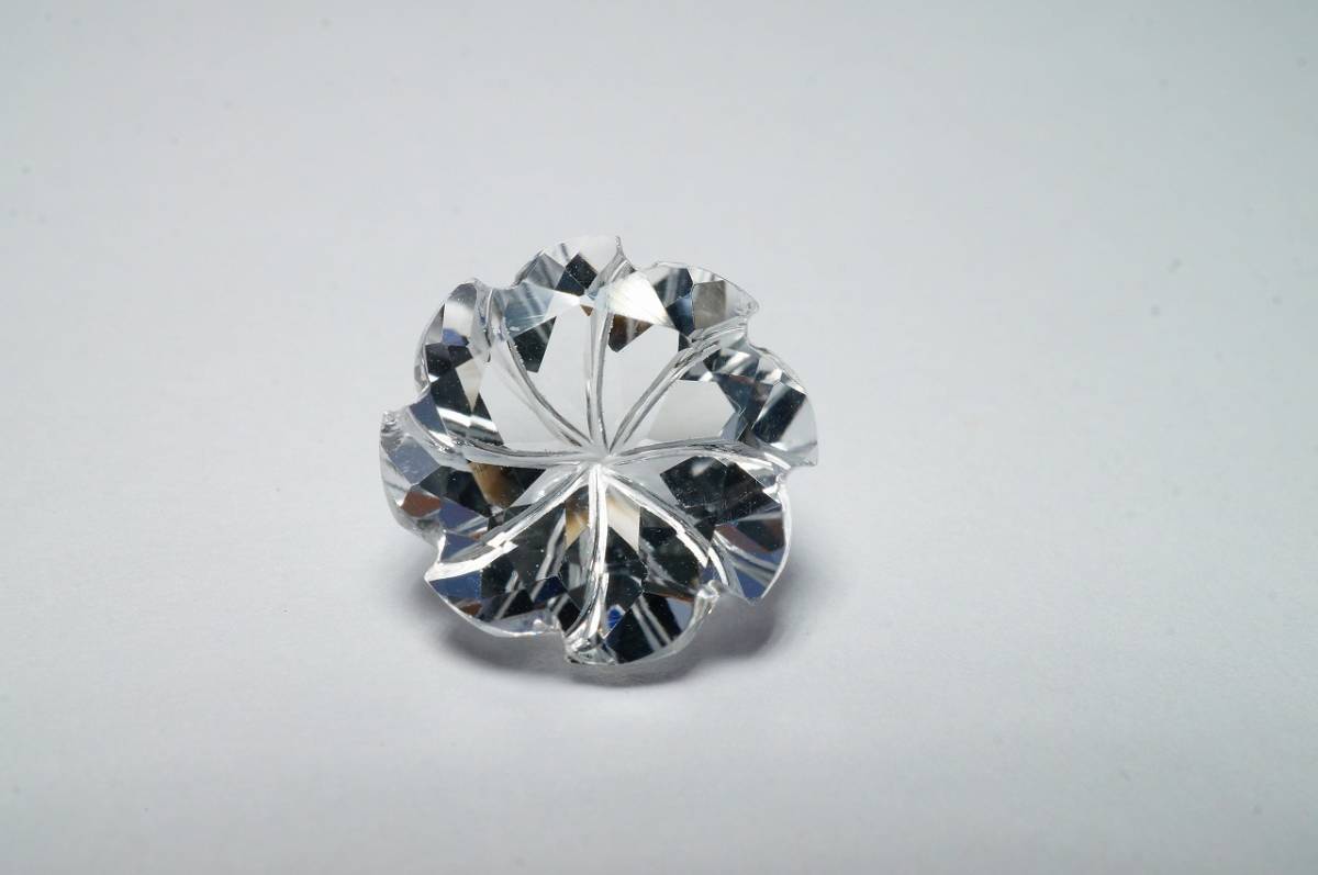 稀少！天然水晶カービング、彫刻AAAランク水晶使用「希少オリジナルカットルース」 5.0ct