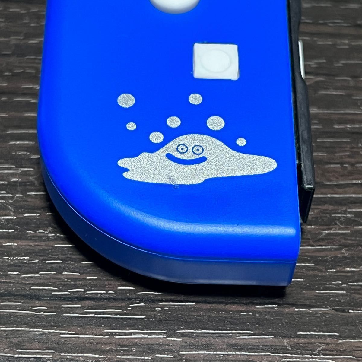 ニンテンドースイッチ ジョイコン　ドラクエ×白ボタン　カスタム　LED水色