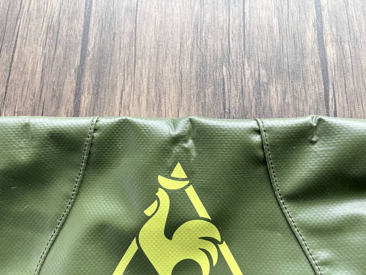 * used beautiful goods! [le coq sportif]ru* cook messenger bag green *.