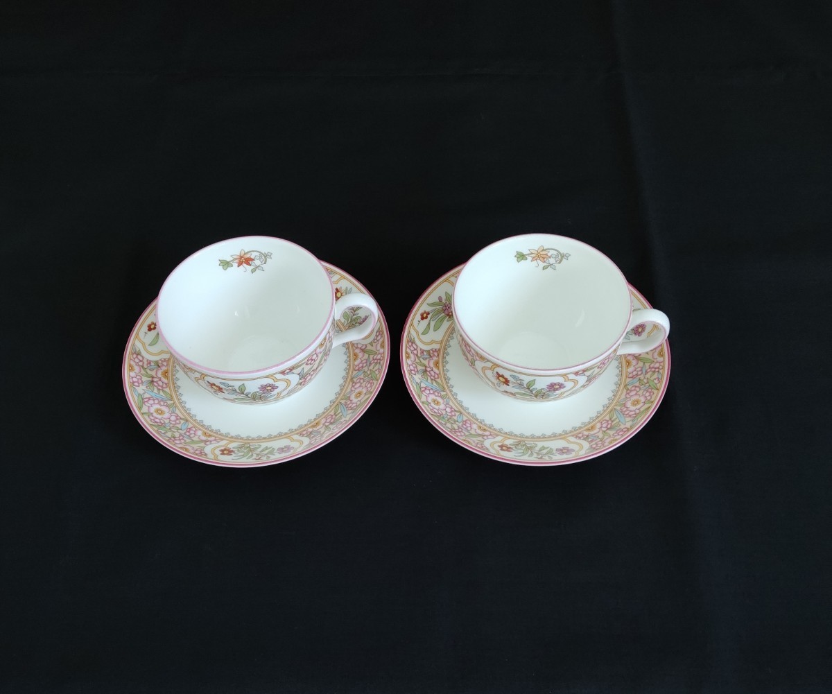 MINTON Minton ASIAN FLOWERS Asian flower cup & saucer 2 customer set floral print overglaze enamels gold paint Western-style tableware England made [ present condition goods ] nt520589