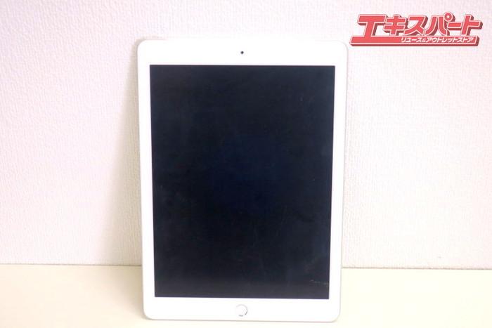 Apple iPad 第6世代 9.7インチ 32GB Wi-Fi+Cellularモデル シルバー