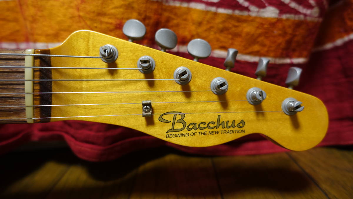 Bacchus Vintage Series BCT-67 Telecaster Custom Candy Apple Bacchus Vintage Series BCT-67 Telecaster Custom Candy Apple