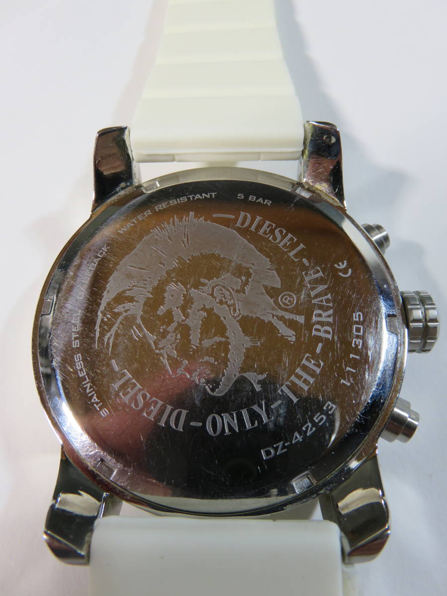 *DIESEL [ONRY THE BRAVE] diesel men's quartz wristwatch white Junk operation goods 