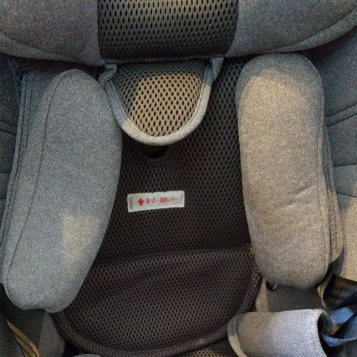 美品　チャイルドシート　isofix 回転式 エールベベ BF866 エールベベ クルット 4i プレミアム2 ナチュラルグレー