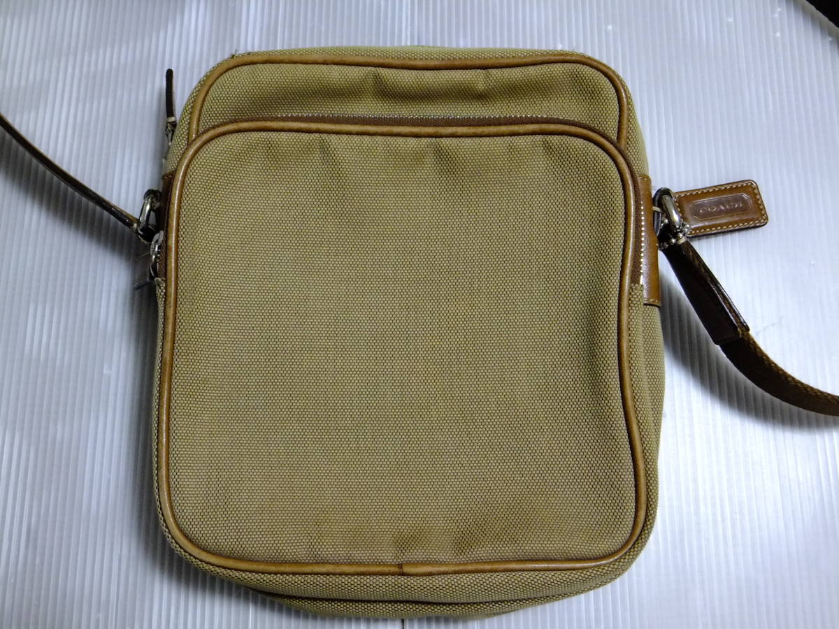 中古 USED COACH コーチ ショルダーバッグ 肩掛けバッグ 肩掛け 斜め掛け 長さ調節可能 Shoulder BAG レトロ_画像1