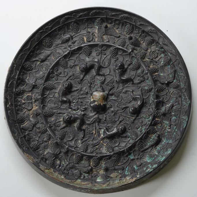 驚きの価格 銅製 海獣葡萄鏡 中国古玩 古鏡 古銅 唐時代 直径18.8cm