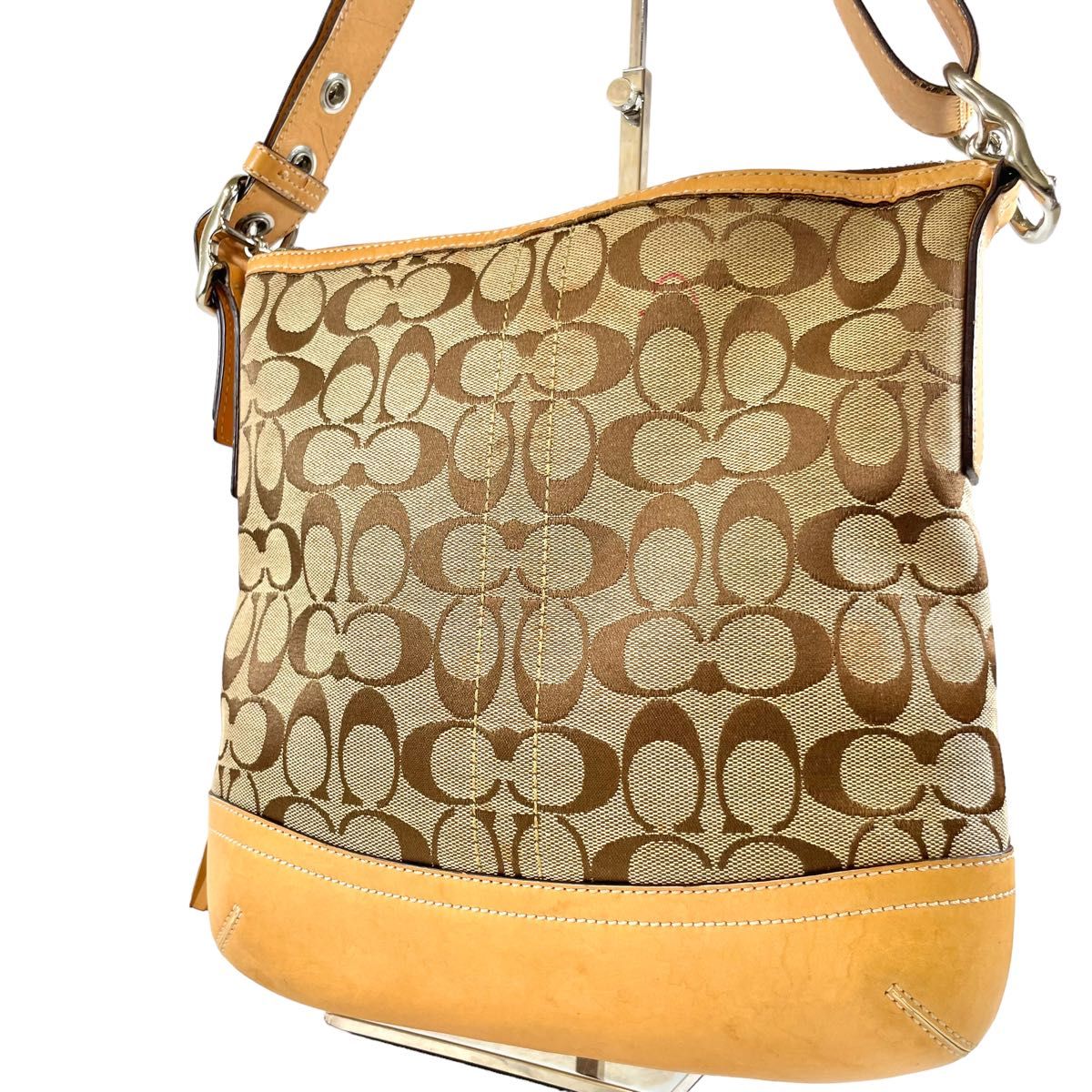 COACH コーチ ショルダーバッグ ベージュ シグネチャー 総柄 ロゴ
