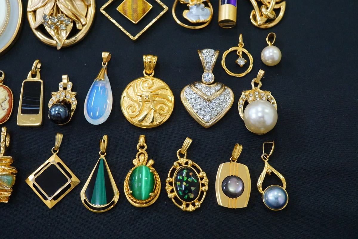 C459 海外製含む ゴールドカラー ヴィンテージ ペンダント 24点セット アクセサリー 大量 まとめて おまとめ まとめ売り 装飾品 ネックレス ME6-526 IZOD ニット ボーダー グレー 韓国 古着 エルボーパッチ