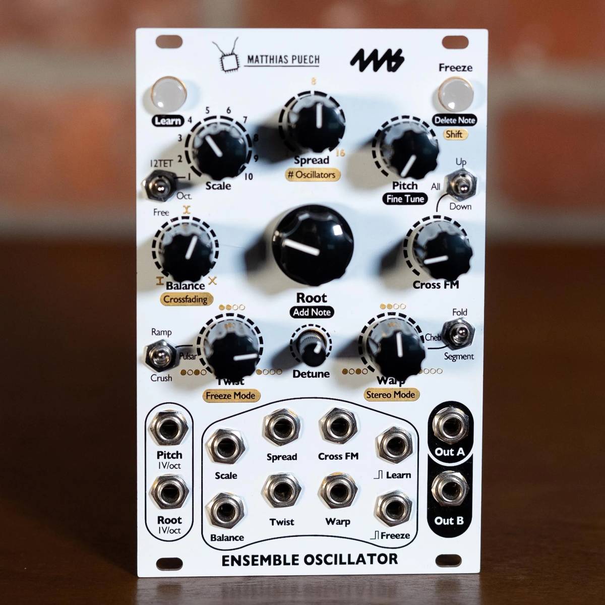  modular Synth 4ms Ensemble Oscillatorosi letter -