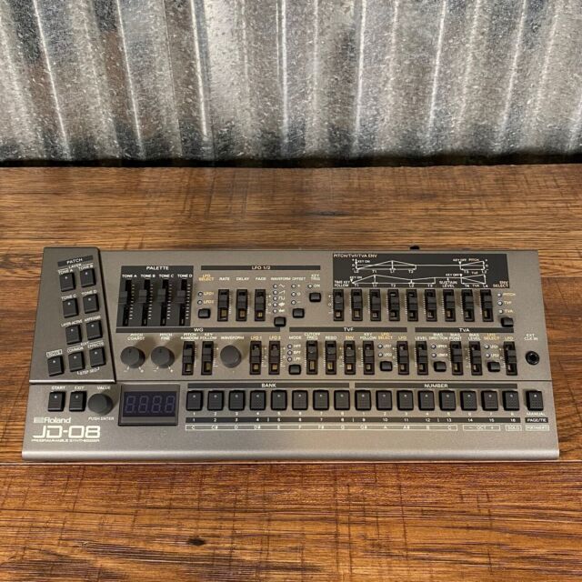 Roland Boutique JD-08 小室哲哉系ローランドシンセサイザーJD800直系