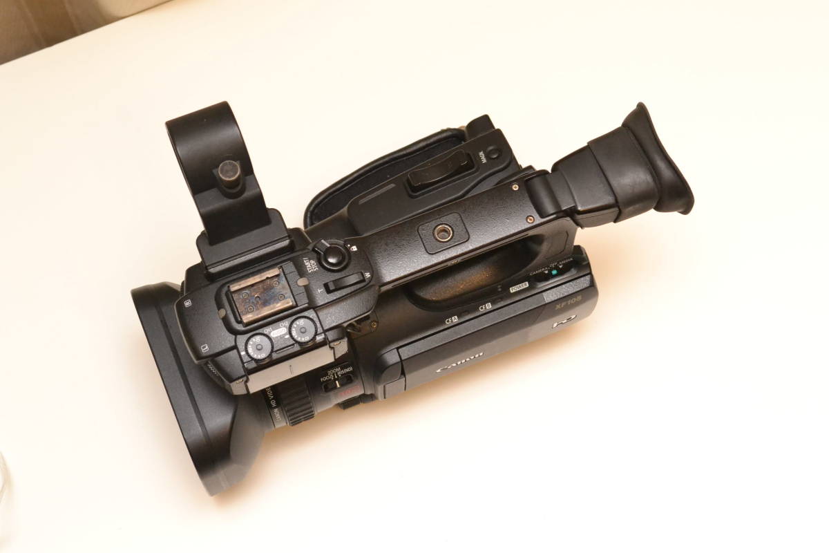 業務用ビデオカメラ Canon キャノン XF105 元箱付 ビデオカメラ