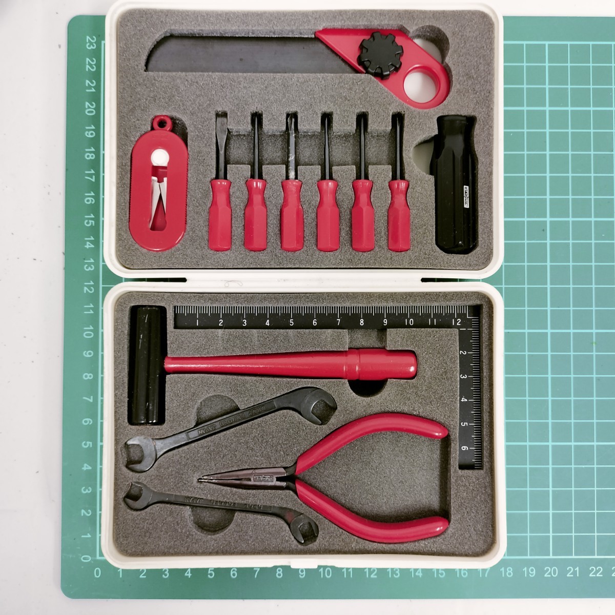 [USED]kai cut. seal cutlery hobby staff TW-510 Mini tool set tool DIY construction carrying ton kachi tongs saw Driver pincers 