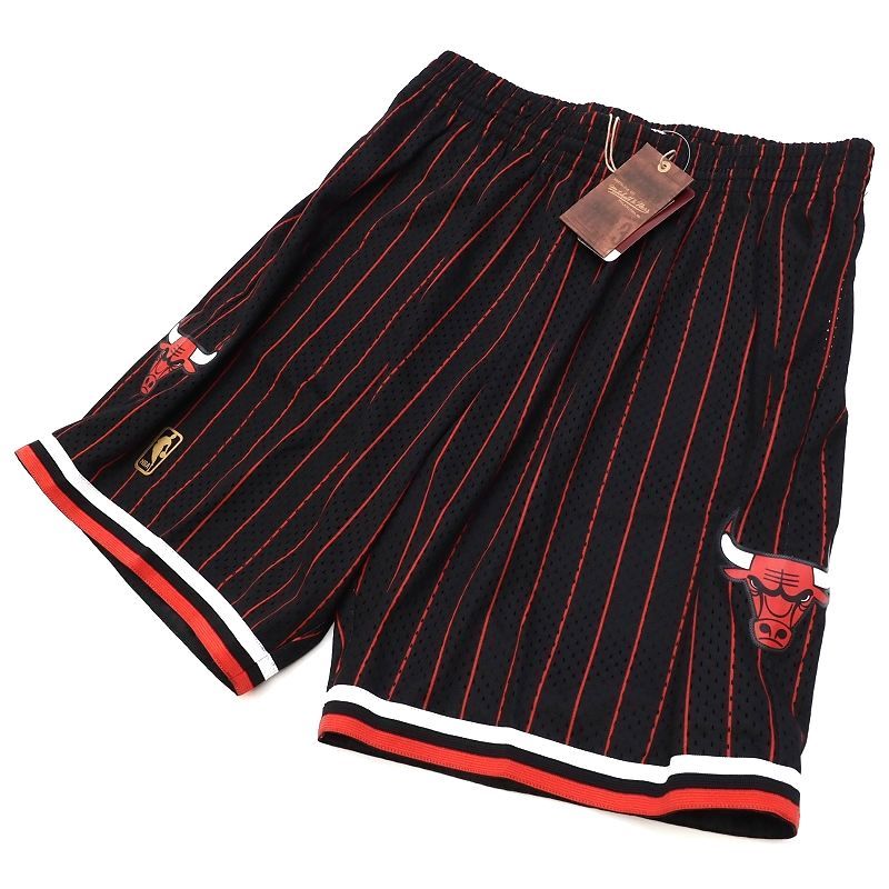D04505A1 未使用品 Mitchell&Ness/シカゴブルズ ハーフパンツ【サイズ