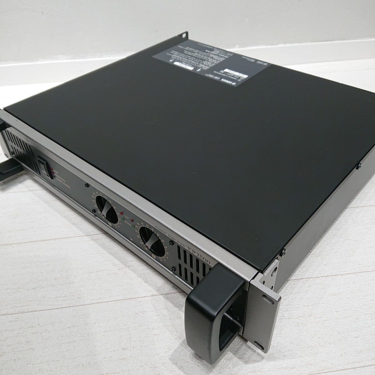 YAMAHA XP2500 stereo power amplifier business use power amplifier (8ohms):250W+250W AMPLIFIER ②