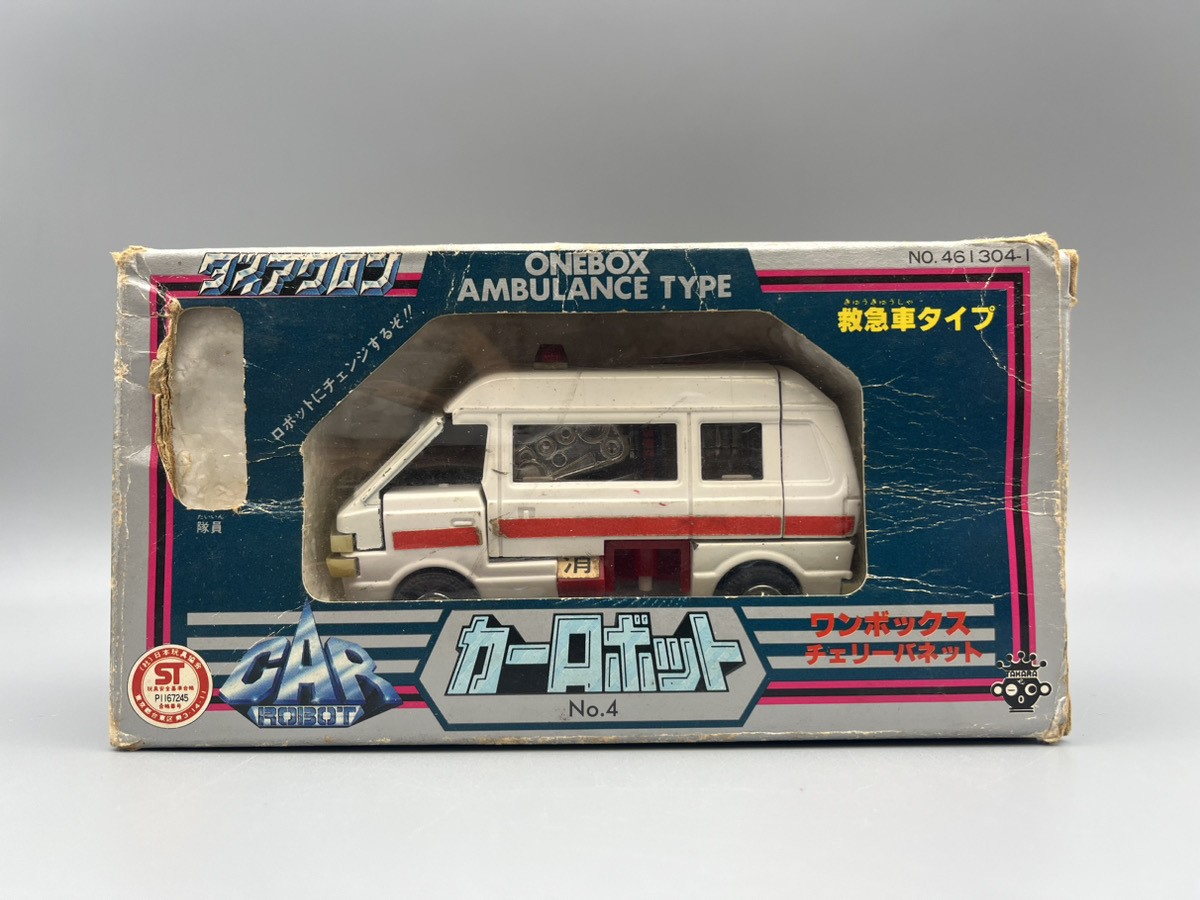 タカラ ダイアクロン カーロボット NO.4 ワンボックス チェリー