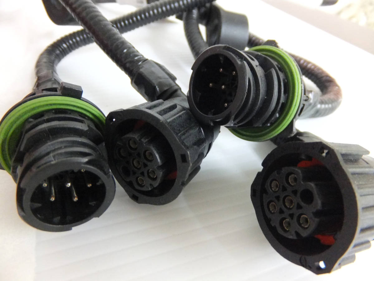B154 新車外し クオン UDトラックス 純正 LED テールランプ 左右セット