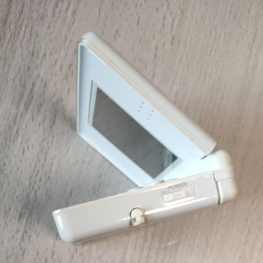 ニンテンドーDS Lite (クリスタルホワイト)|Yahoo!フリマ(旧 ニンテンドーDS Lite (クリスタルホワイト)|Yahoo!フリマ(旧