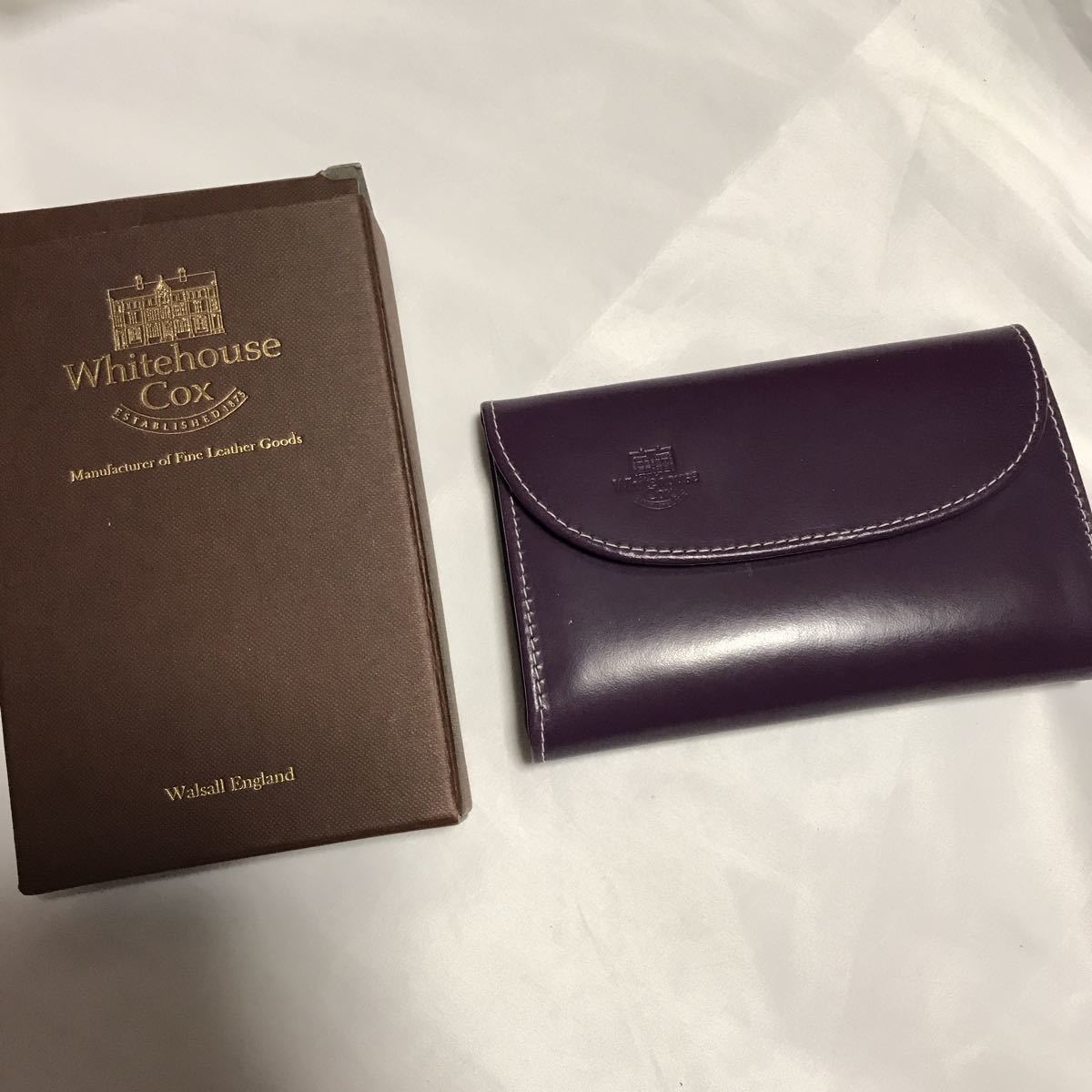 値頃 Whitehouse パープル ニュートン× 黒 S7660HL 財布 3つ折り