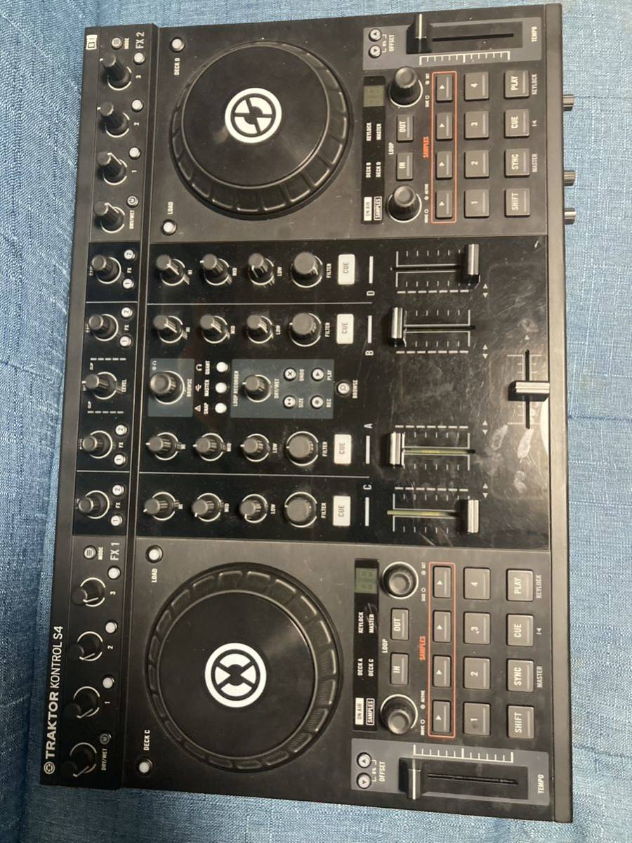 DJコントローラー Native Instruments TRAKTOR KONTROL S4_画像1