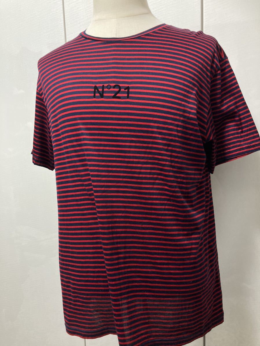 N21 numero ventuno ヌメロヴェントゥーノ　ボーダーロゴTシャツ