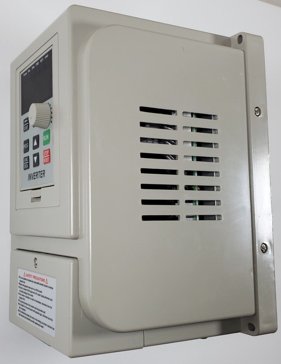 三相インバーター 110V単相入力 220V三相出力 2 2kW AT5-2200X 三相インバーター 110V単相入力 220V三相出力 2 2kW AT5-2200X