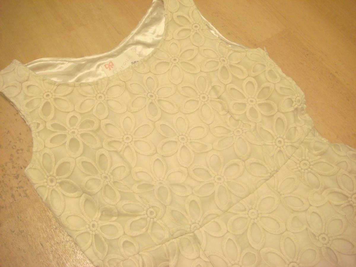 フェルゥ　オーガンジー　デイジー刺繍　ドレス　ワンピース　ベージュ系　美品　1_画像3