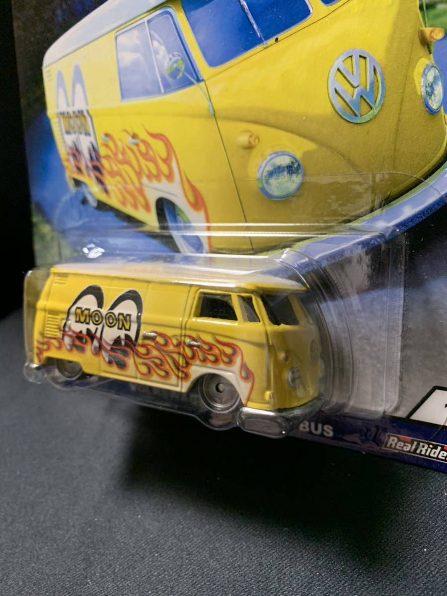 Hot Wheels CARGO CAREERS VOLKSWAGEN T1 PANEL BUSS MOON EYES ホットウィール フォルクスワーゲン T1 パネルバス ムーン アイズの画像3