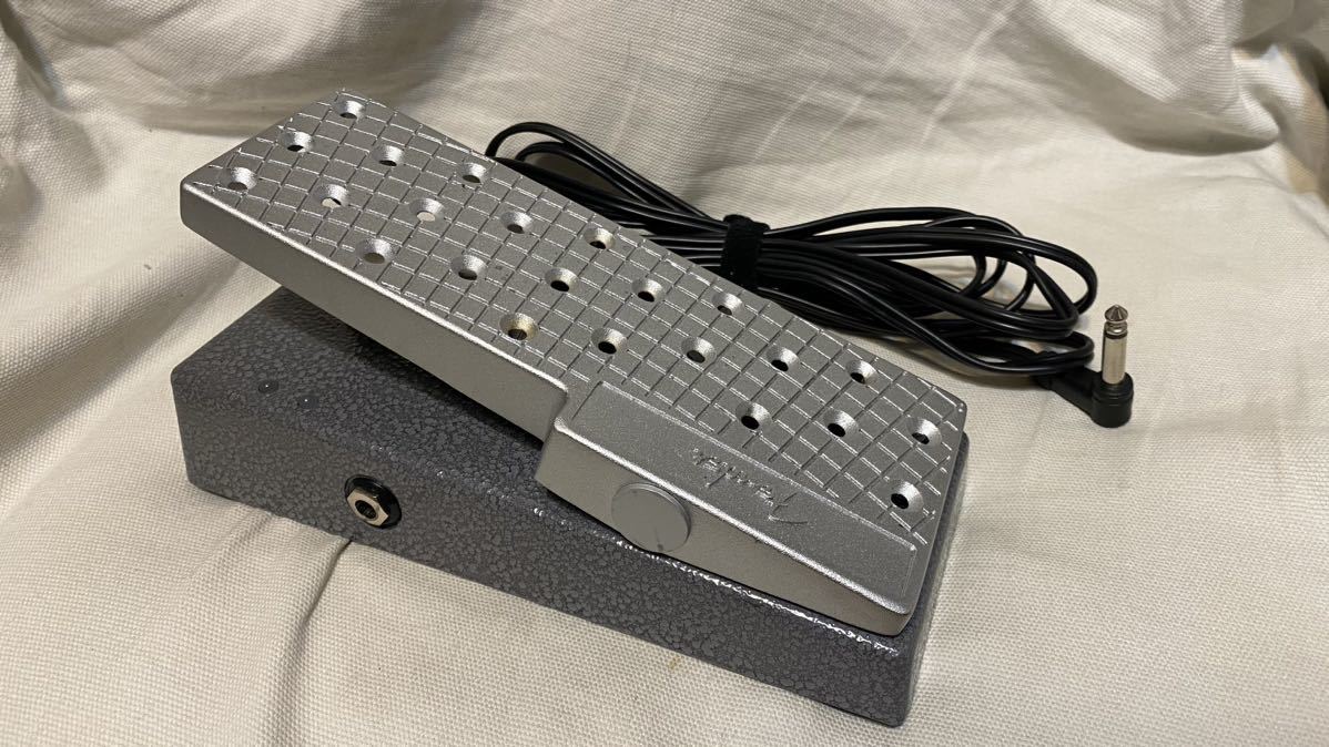 フェンダー Fender EXP-1 EXPRESSION PEDAL エフェクター ペダル 中古