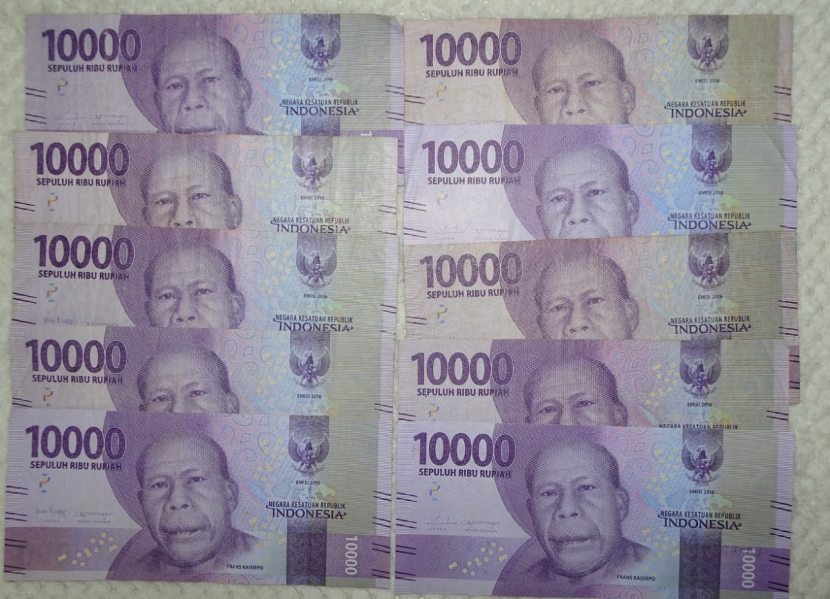 即決 インドネシア紙幣 10万ルピア(1万ルピア×10枚) B | www.qmsbrasil
