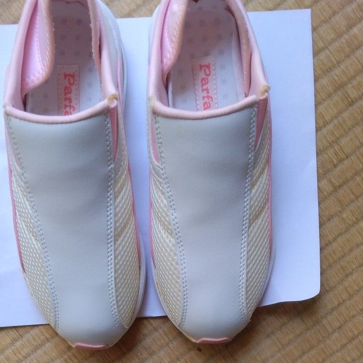 レディース白ピンク靴