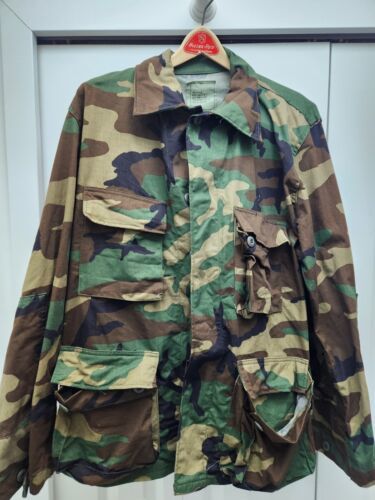 MILITARY CAMOUFLAGE SHIRT AND PANTS 海外 即決 souriat.com