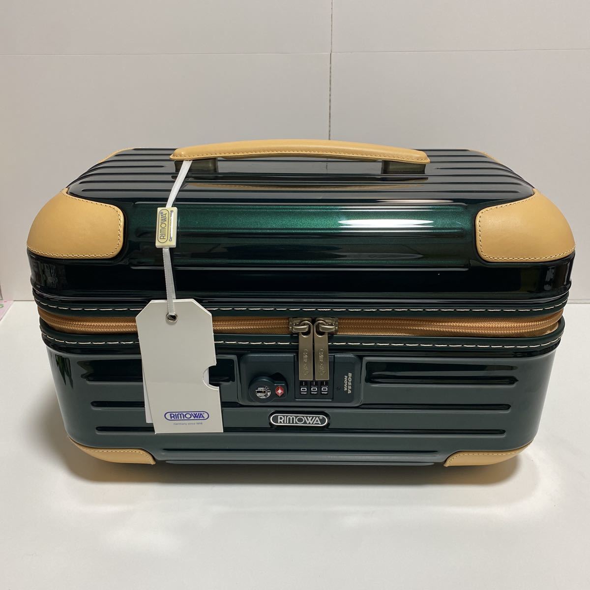 ☆新品未使用☆RIMOWA(リモワ)/BOSSA NOVA(ボサノバ)/BEAUTY CASE