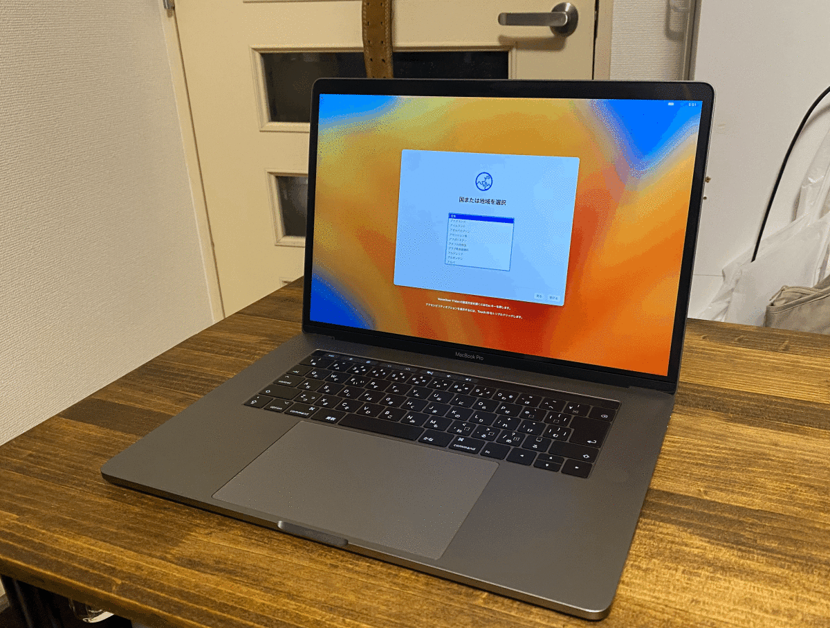MacBook Pro 15inch 2017 スペースグレー メモリ16GB SSD512GB おまけ 