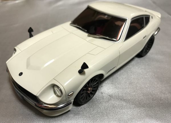 ☆【USED】京商・ミニッツ 日産 フェアレディZ FAIRLADY Z S30 Collection 240Z-L♪☆のサムネイル