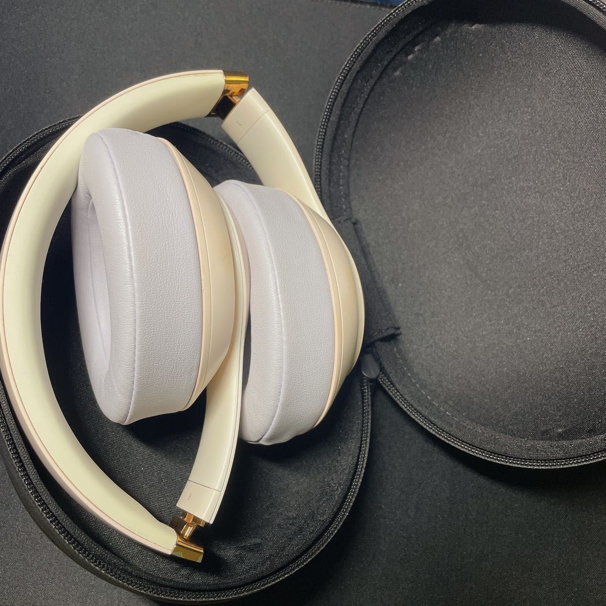 BEATS STUDIO3 WIRELESS ホワイト ゴールドBeatsstudio3wireless BEATS STUDIO3 WIRELESS ホワイト ゴールドBeatsstudio3wireless