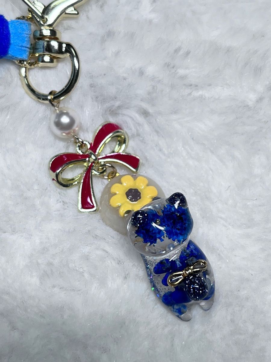 9月の誕生石ぐで猫キーホルダー ハンドメイド タッセル 天然石 ラピスラズリ