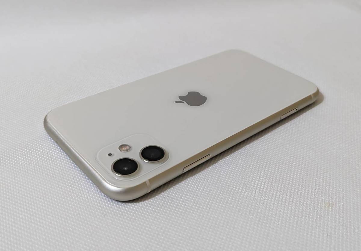 iPhone11 64GB 【美品・送料無料・即日発送】 中古 修理再生品 本体 スマートフォン スマホ　apple _画像1