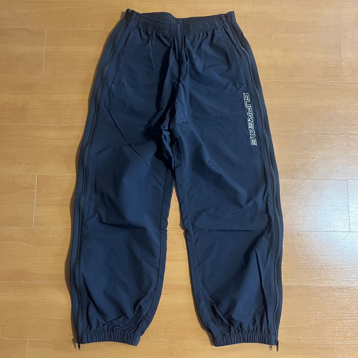 S supreme 23ss Full Zip Baggy Warm Up Pant フルジップ バギー S supreme 23ss Full Zip Baggy Warm Up Pant フルジップ バギー