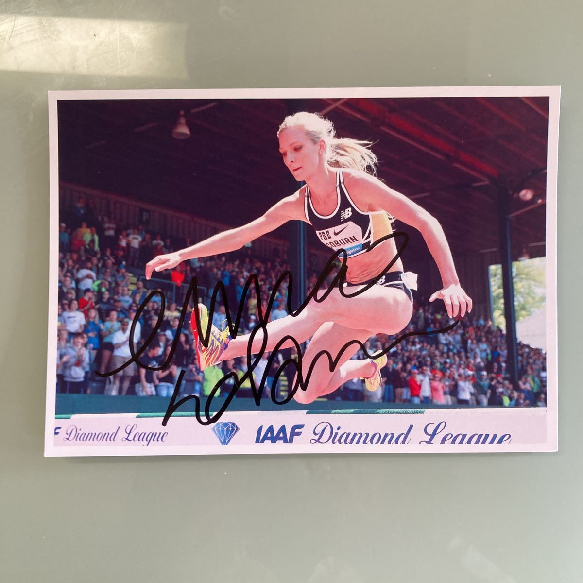 ema*ko- van с автографом 2L размер фотография...Emma Coburn