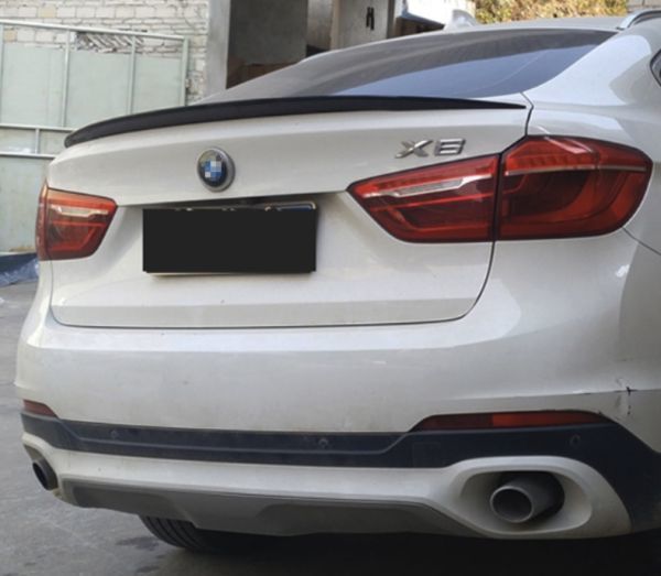 【送料無料】トランクスポイラー ホワイト リアスポイラー BMW F16 X6 2015-2019_取付参考写真