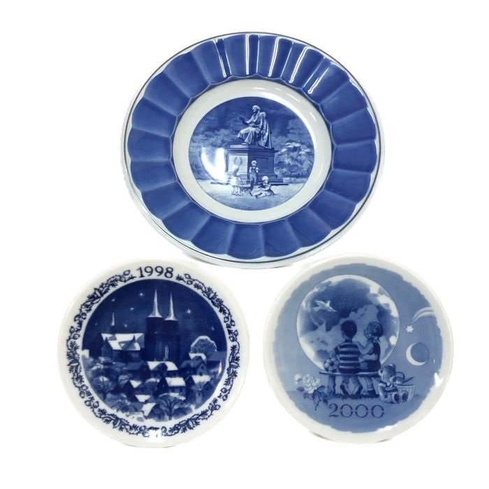 ロイヤルコペンハーゲン ROYAL COPENHAGEN イヤーズプレート 飾り皿 1994年 1998年 2000年 3枚セット ブルー_画像1