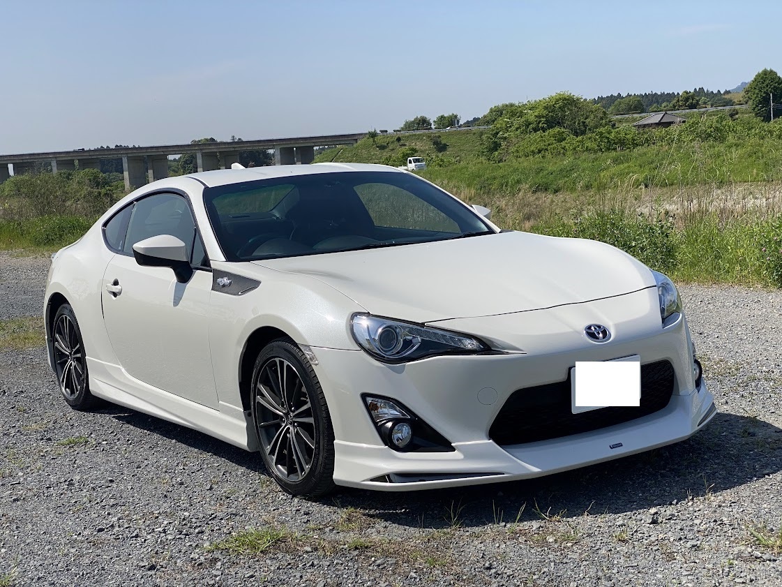 ８６ ＧＴ ６速マニュアル 低走行５万キロ 車検令和７年５月まで モデリスタフルエアロ パールホワイト
