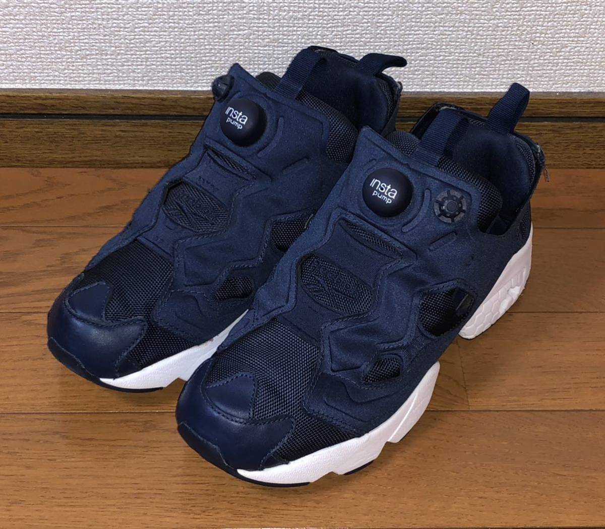 半額】 US6.5 OG FURY PUMP INSTA REEBOK 美品 24.5cm INSTAPUMP 白 紺