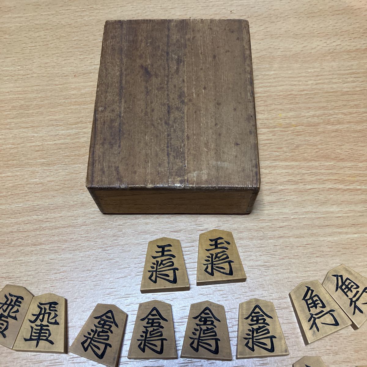 将棋駒 大山康晴名人サイン入り箱 昭和32年 金龍書 | normanhubbard.com