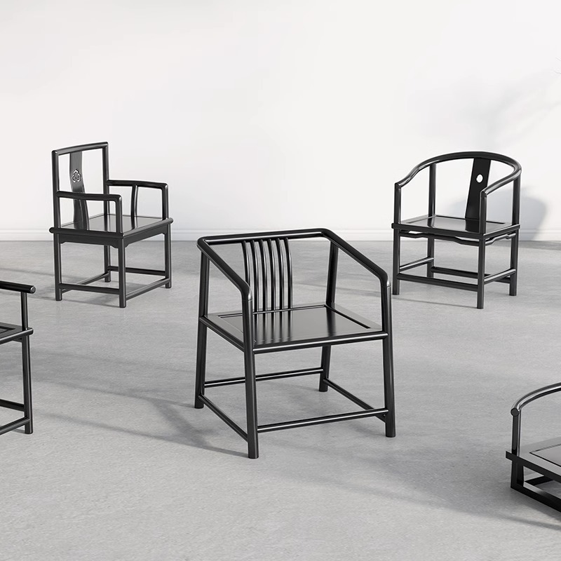 ファッションなデザイン 黒基調のアームチェア 無垢材使用 肘掛け椅子